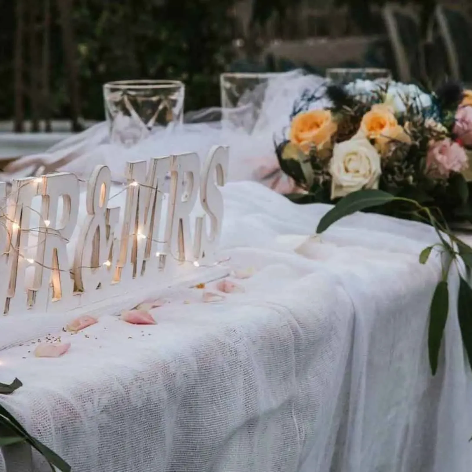 Askeli Restaurant | Weddings | Image 13