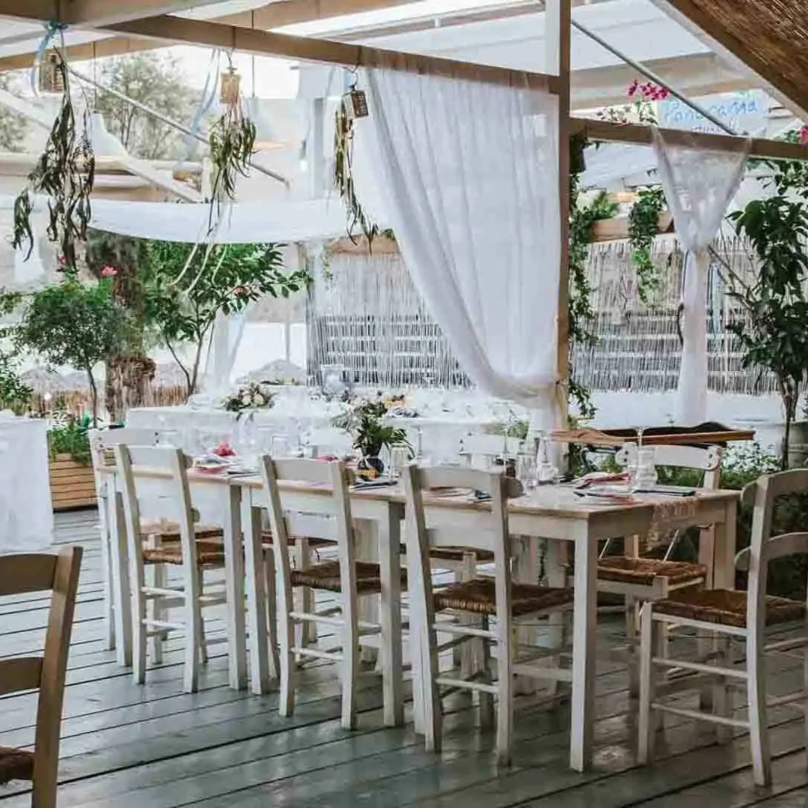 Askeli Restaurant | Weddings | Image 16