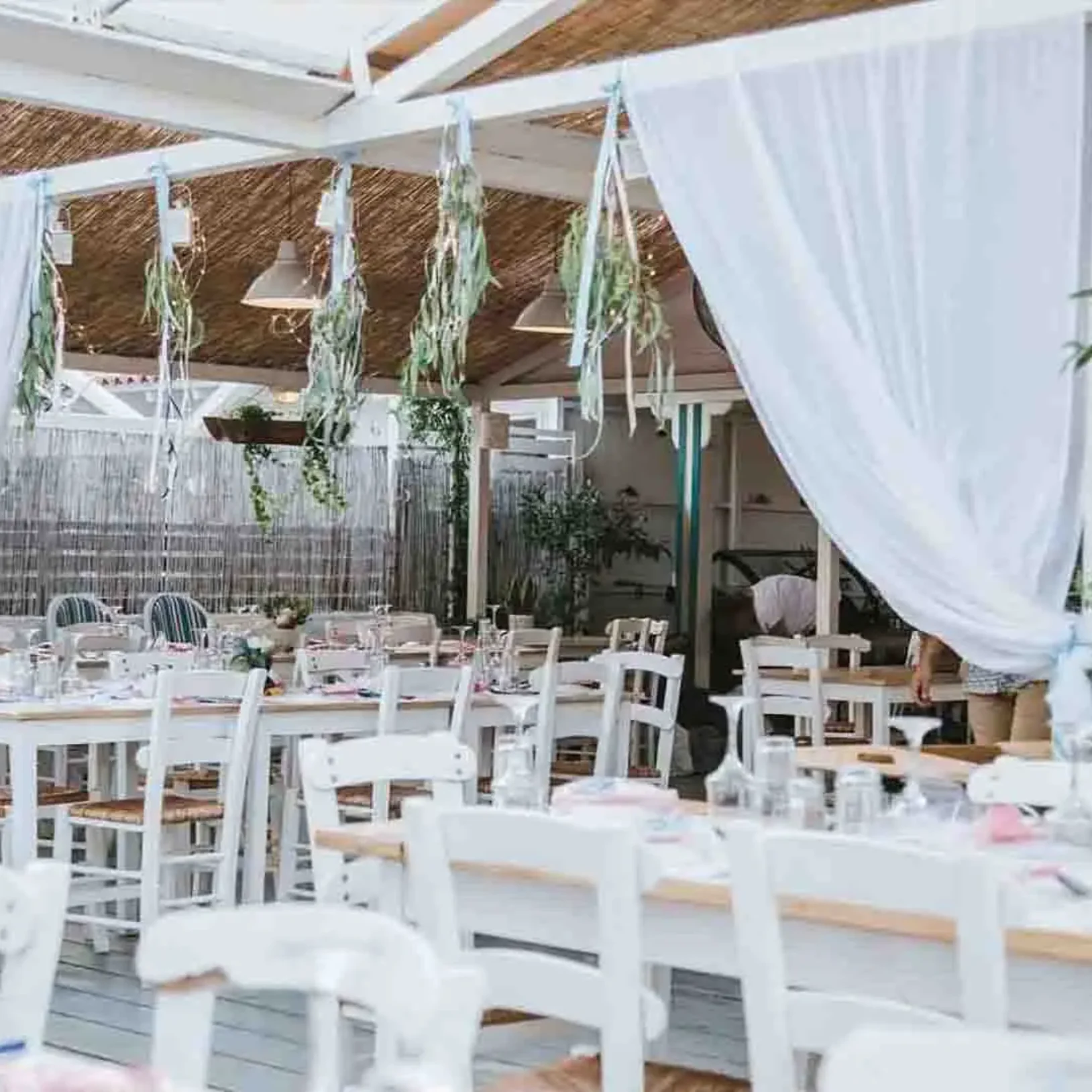 Askeli Restaurant | Weddings | Image 18